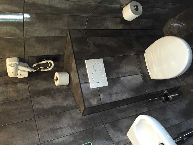 Nekotel Concept Art Hotel Saint-Gilles Exteriér fotografie